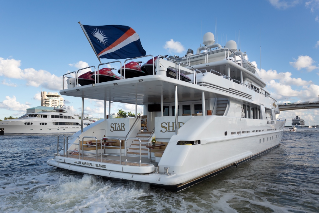 the star motor yacht